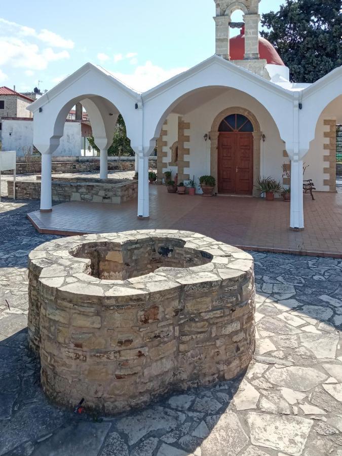 Zeus Traditional House Mitropolis  المظهر الخارجي الصورة